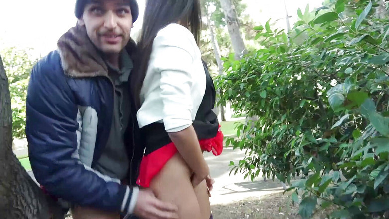 Kinky Angels: Awek miang mengongkek batang besar