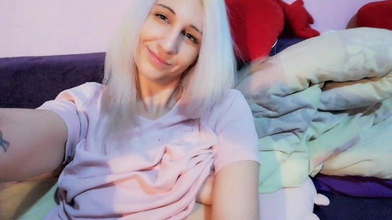 Cuteblonde666: Cute blonde teen hairy teasing and fast masturbation before college...