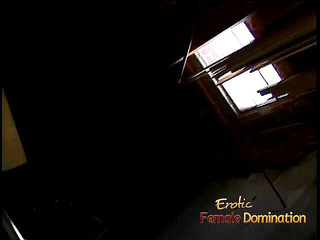 Erotic Female Domination: BTS scena in prigione