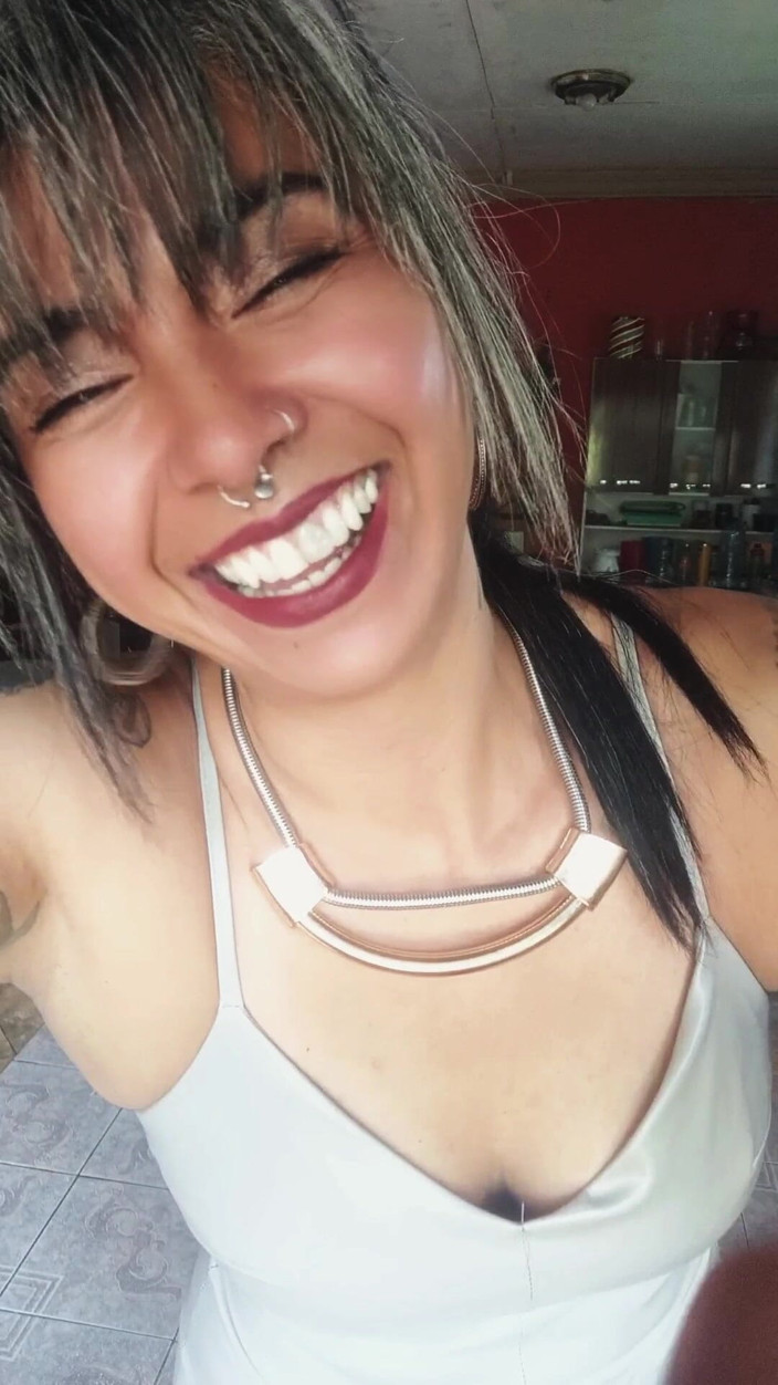 Casia Castro: 그 페니스 또는 땅콩인가요?