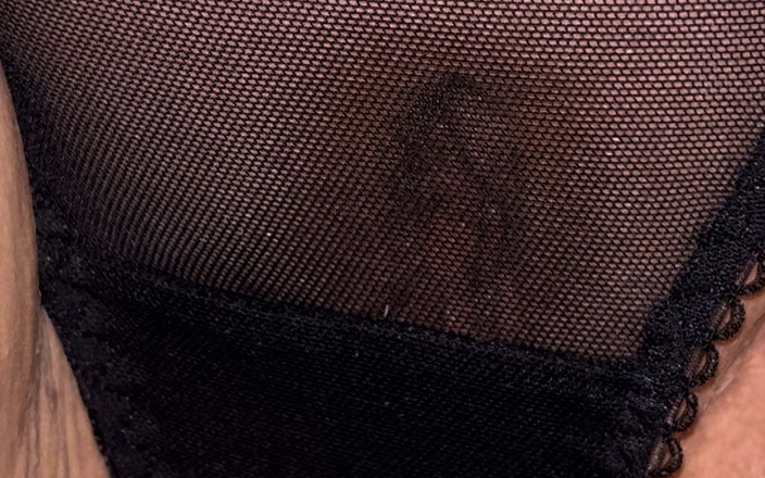 jordana gibbs: Mengusik dalam seluar dalam hitam