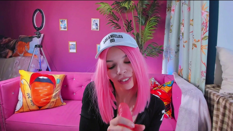 The Deep Passion: मैं डिल्डो देखने का बिंदु को झटका देती हूं और कल्पना करती हूं कि यह मेरे हाथों में आपका लंड है