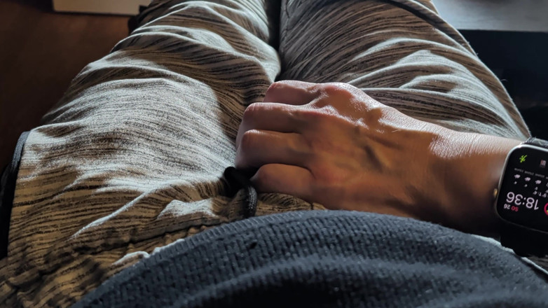 Wichskumpel: Un amigo me filma sacudiéndome y chupando su polla