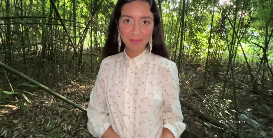 Dis Diger: 竹林での大学卒業後の危険なセックス