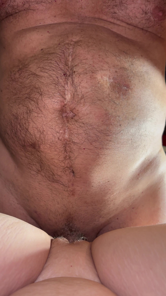 Bonewizzard69: Bonewizzard uctívá nohy svých královen