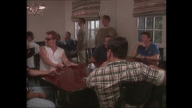 MCG Empire: Розпусні повії стають грубими, брудними та неапологічними