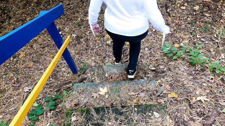 Bouncy Tits Action: Sus pechos en el recinto ferial