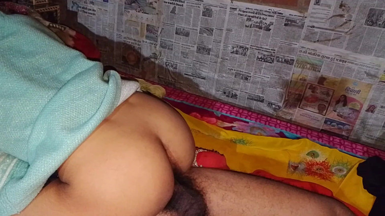 Priya Sena: Hintli Romalı yenge ki gaand chudai tam Hintçe video