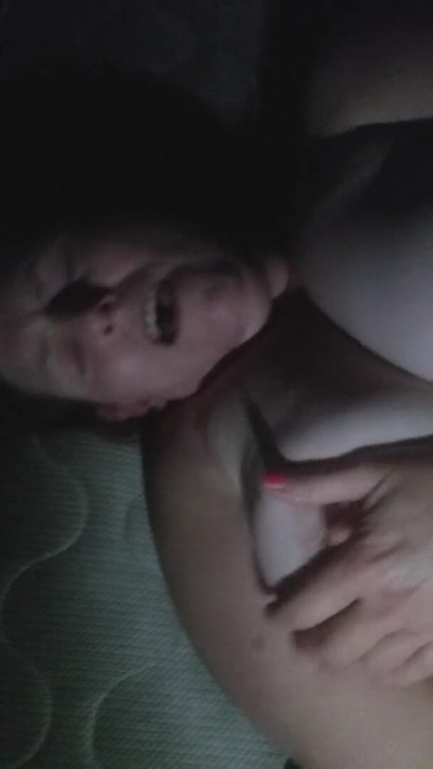 Harlem world ent...: Fingering my wet pussy before work