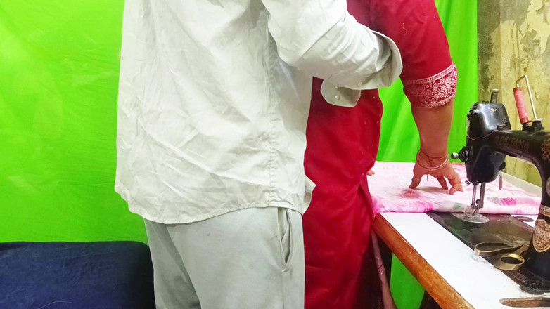 MHM: Tailor Girl's Secret Fitting - när kunden kommer för nära