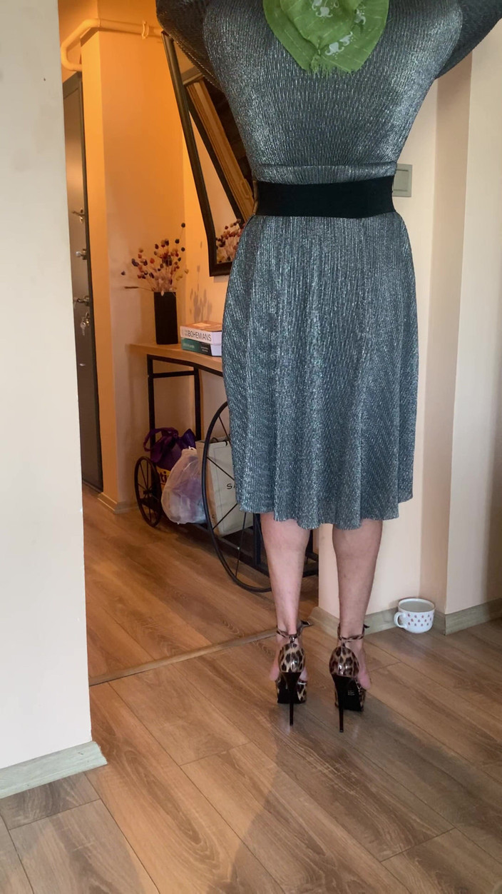 cd_aysemmm: 头巾阿姨脱下她的内裤