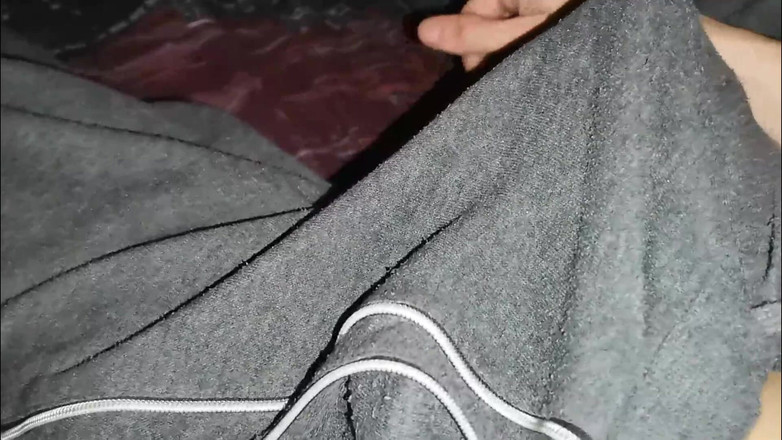 SEXY_GUYBEST: Zakar yang kuat mengalir dengan banyak ke bunyi pendiangan tiada...