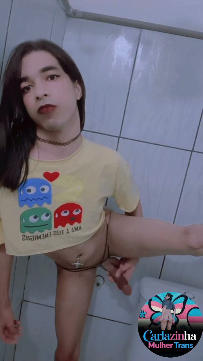 Srta. Carla: 미스 장난꾸러기 카를라지냐가 무릎을 꿇고 얼굴에 정액을 요구하며