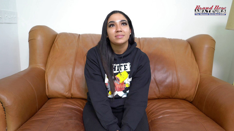 Brand New Amateurs: 2 सुंदर खूबसूरत विशालकाय महिला का भाग 1 पोर्न ऑडिशन के लिए कपड़े उतारता है और नौकरी पाने के लिए हस्तमैथुन करता है और लंड चूसता है