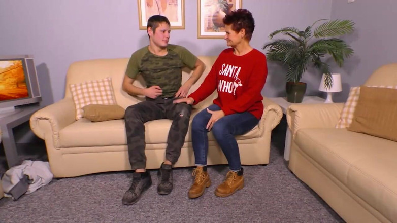 Deutschland porn: With my hot wife on the sofa