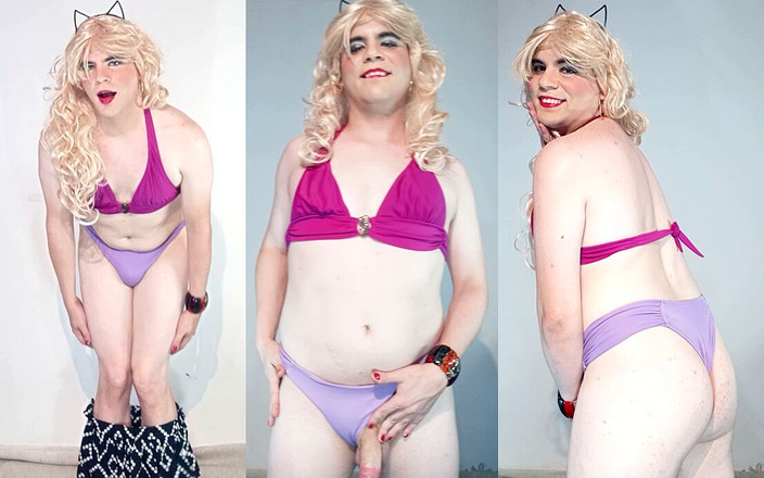 Felixa Branca: Travestiet striptease en zichzelf aanrakend in paarse bikini