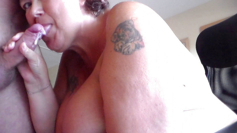 Sex hub couple: Jen ona sakso çektirdiğinde John boşalıyor