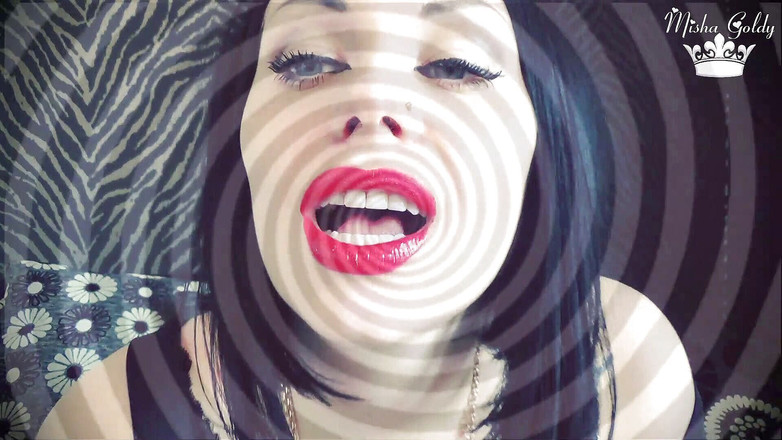 Goddess Misha Goldy: Mijn kusjes zullen voor altijd op je gezicht blijven!!