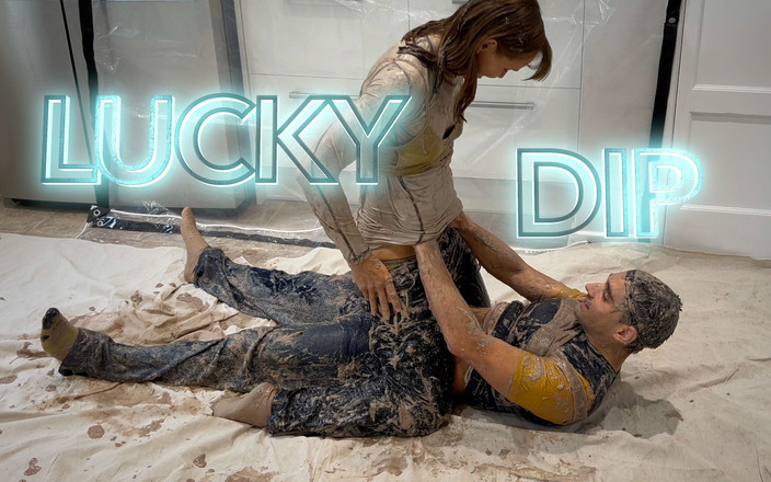 Wamgirlx: Oblečení lucky dip reverzní wam a sex