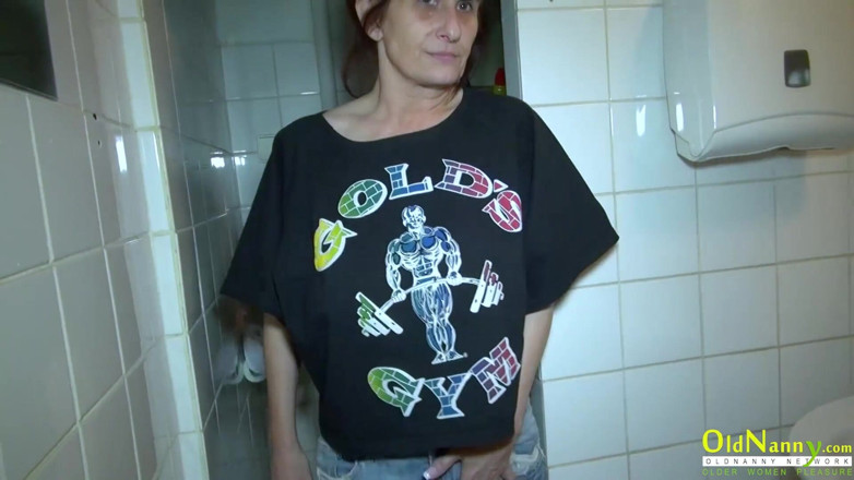 Aged Love: OLDNANNY - Horny mature lady got taste and got to finger...
