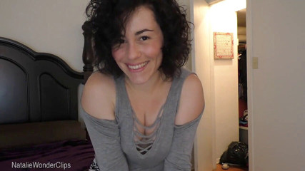 Natalie Wonder: Glitchy girlfriend-bot