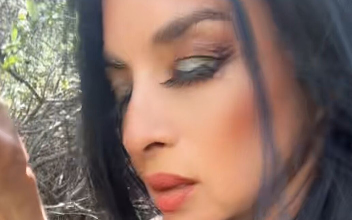 Mia 69: 이탈리아 포르노 첫 섹스