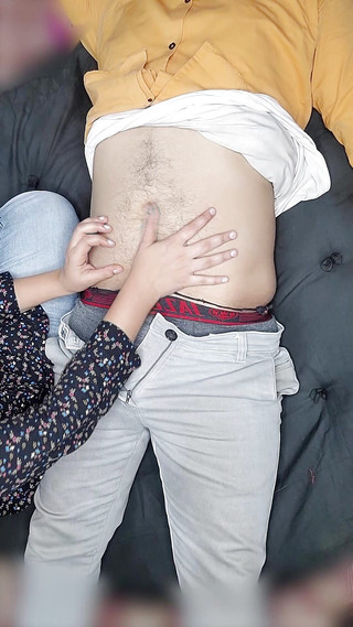 Vicky Thakur: Частина 3: ми з сестрою говоримо про секс від масажу (секс частина 2)