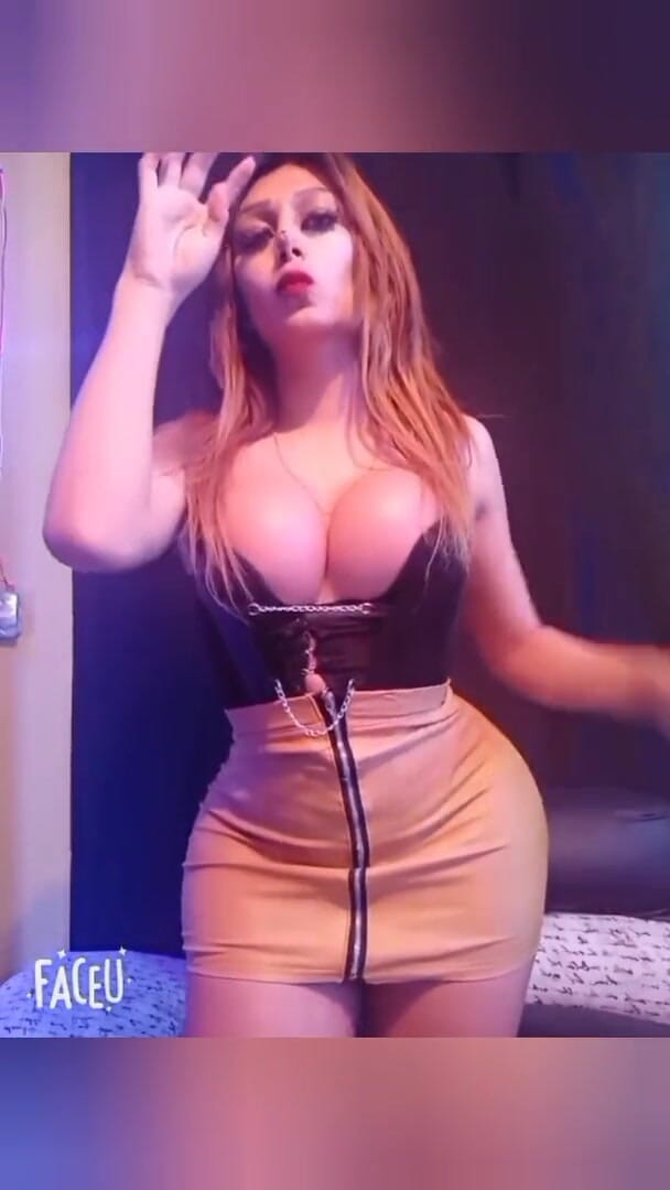 Barbietransxxxx: Trans mostra il corpo