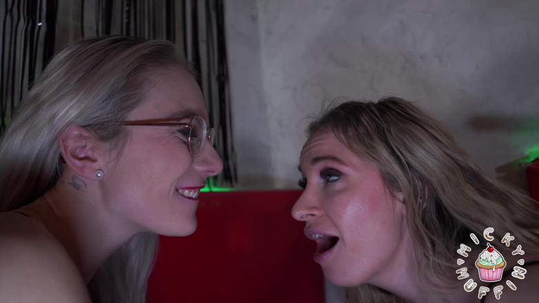 Micky Muffin Studio: My First Foursome with Vivi Valentine!
