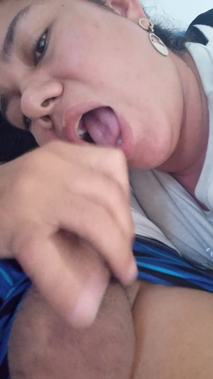 Valkyrieandluigy: Blowjob dengan Susu Berkhasiat