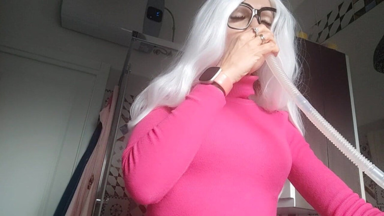 savannahamatoriale: Nasal aerosol therapy evenn for other holes