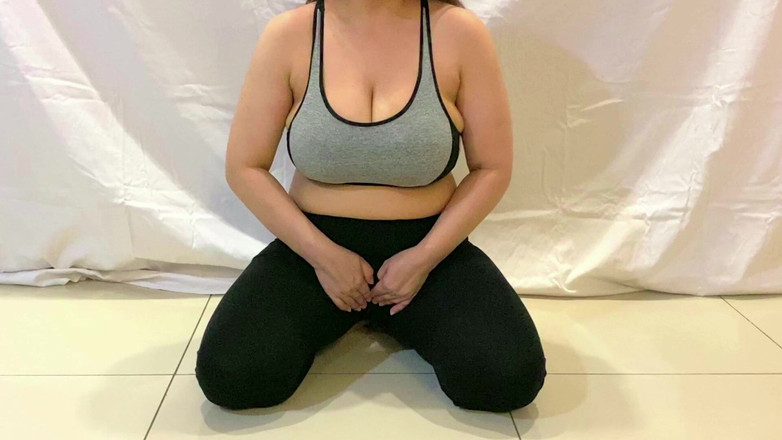 Faustina Pierre: La miLF tettona gioca con i suoi grandi capezzoli e...