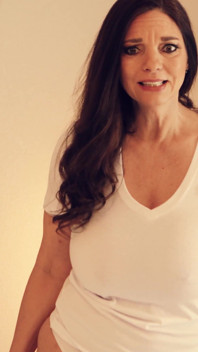 Have a Quick Fuck with Your Stepmommy Mindi Mink
