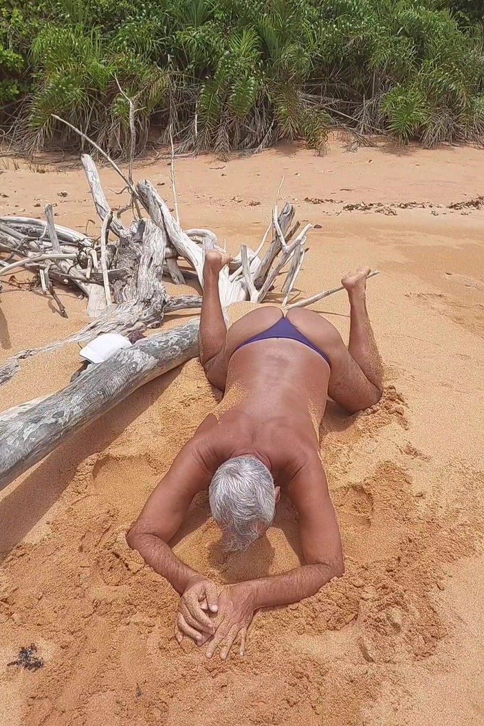 Ladysilvas: Ladysilva v bikinách na pláži velmi sexy její sexy zadek