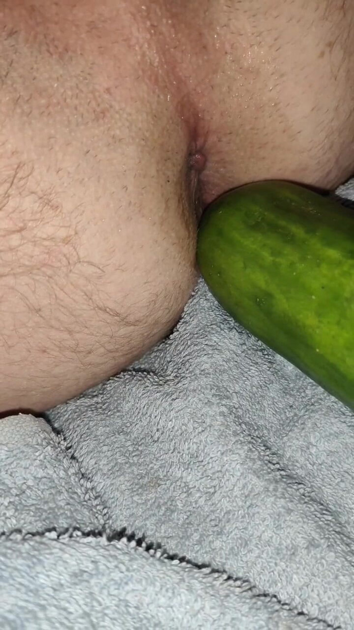 Wild Life PA: 거대한 오이로 후장을 따먹는 마누라