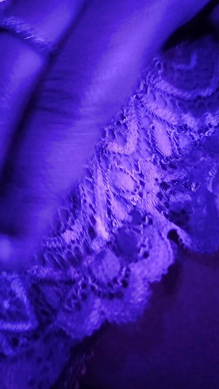 Sonalika: Fată singură, dacă un tip nu vrea să facă sex...