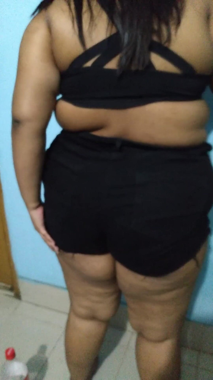 Aria Mia: Сексуальная мачеха из США