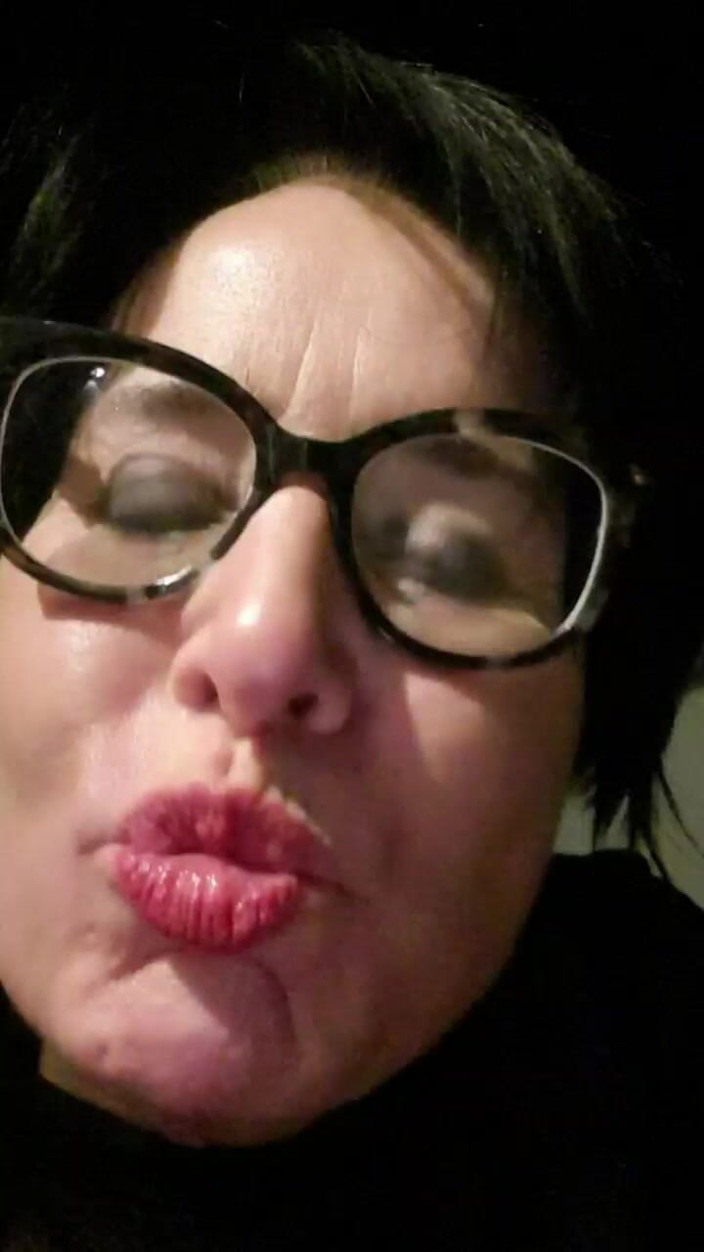 JulieEroticDress: Orgasmus a stříkání v noci