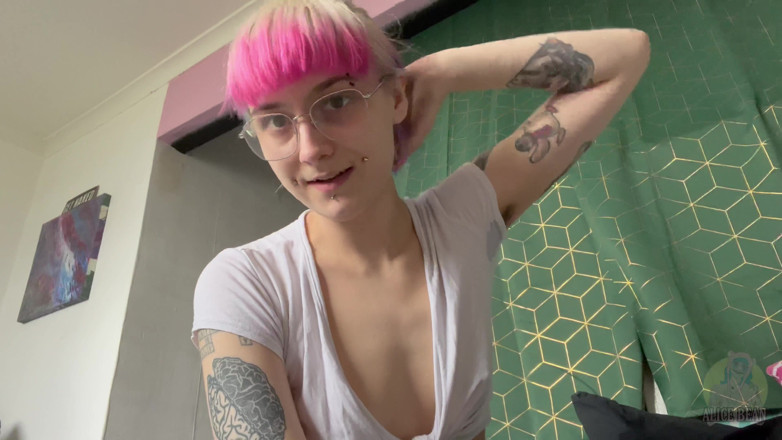 Alice Bean: Fetish bau badan saya percuma