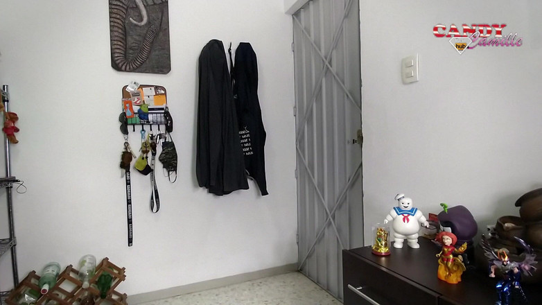 Candy Camille: मैंने सेक्सी टिप वाले डिलीवरी लड़के को आश्चर्यचकित कर दिया