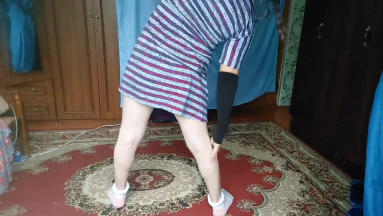 Kitty_Cross: Splendida trans con le sue chiappe bagnate che bagnano caffè...