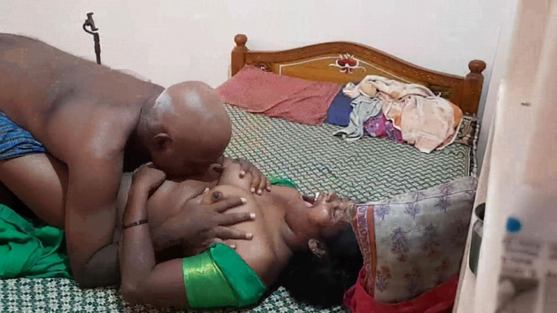 Desi palace: Desi bhabhi fucked doggy style by boyfriend