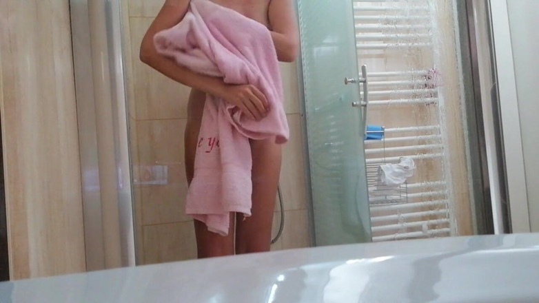 Cuteblonde666: Sexy and hairy girls hot shower in hotel