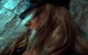 We heart Milfs: Prsatá blondýnka Romana Ryder v policejním cosplay je ošukána
