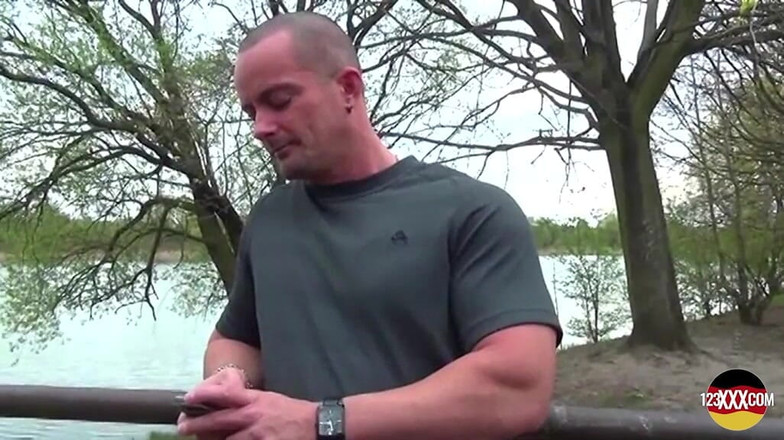 123XXX - 100% Amateurs: Diese blondine liebt sex im freien auf dem gras