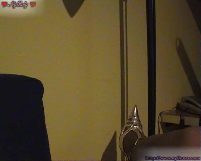 Nyllady: Lavoretto con i piedi per una lampada