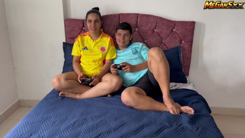 MeGanSxx: If You Lose in This Game I'll Fuck You