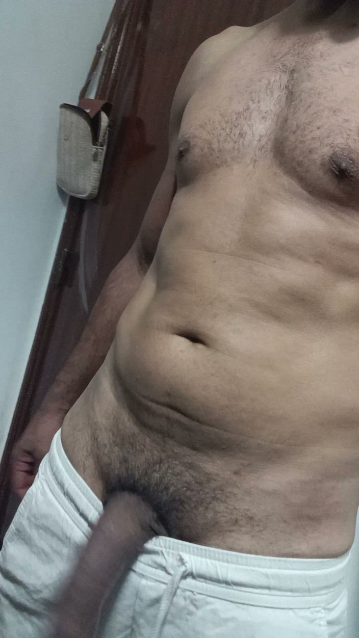 Boy top Amador: Guarda quanto è grande il mio cazzo morbido