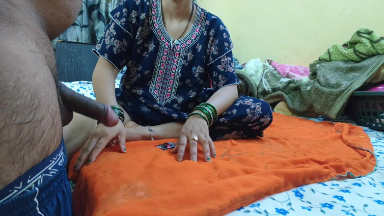 Sexy baby girl: Bhabhi Ko Mc Mai Hi Condom Laga Kar Choda