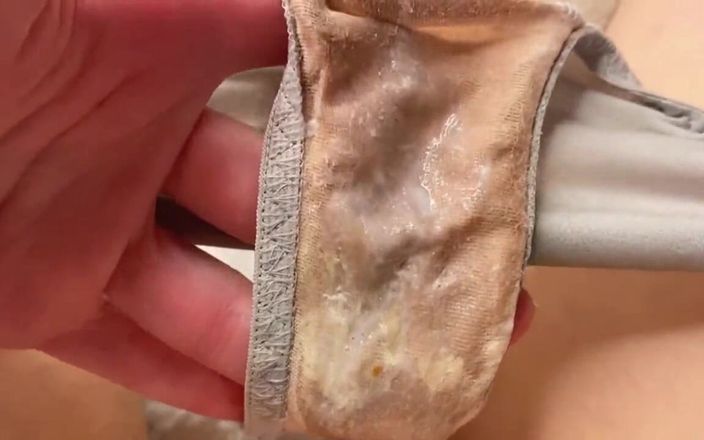 Quinn pie: These Panties Are Full of Pussy Cream! Watch How Juicy...